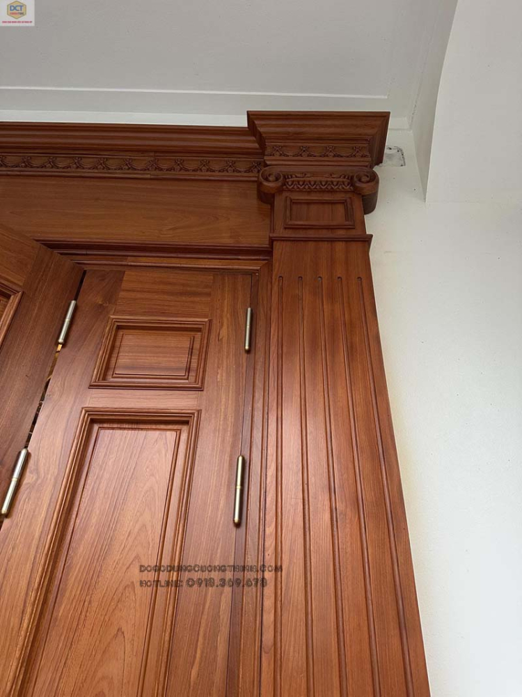 Bộ phào cửa tân cổ điển